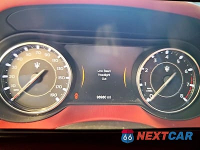 Zdjęcie 9 z 13 samochodu: 2022 MASERATI LEVANTE MODENA VIN:ZN661YUM6NX402749 - miniatura