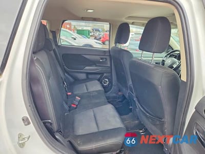 Zdjęcie 11 z 14 samochodu: 2016 MITSUBISHI OUTLANDER SE VIN:JA4JZ3AX4GZ605033 - miniatura