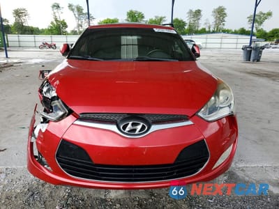 Piąte zdjęcie samochodu w środku: 2016 HYUNDAI VELOSTER BASE VIN:KMHTC6AD3GU253501 - miniatura