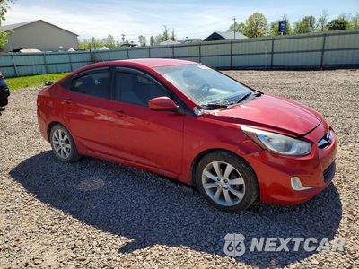 Czwarte zdjęcie samochodu z boku: 2013 HYUNDAI ACCENT GLS VIN:KMHCU4AE3DU340840 - miniatura