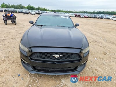 Piąte zdjęcie samochodu w środku: 2016 FORD MUSTANG VIN:1FA6P8TH4G5309530 - miniatura