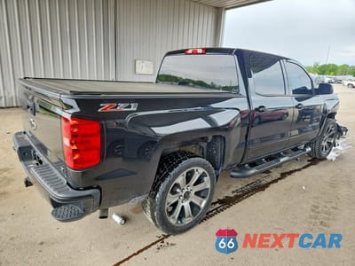 Trzecie zdjęcie samochodu z tyłu: 2017 CHEVROLET SILVERADO K1500 LT VIN:3GCUKREC6HG420016 - miniatura
