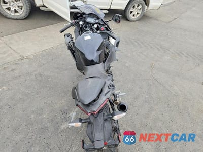 Zdjęcie 6 z 9 samochodu: 2024 KAWASAKI EX500 VIN:ML5EXGG1XRDA12135 - miniatura