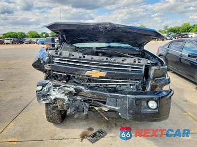 Piąte zdjęcie samochodu w środku: 2016 CHEVROLET SILVERADO K2500 HEAVY DUTY LT VIN:1GC1KVEG9GF304131 - miniatura
