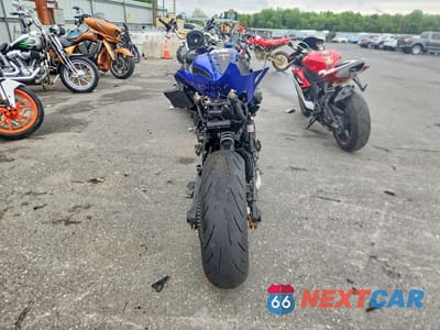 Czwarte zdjęcie samochodu z boku: 2023 YAMAHA YZFR7 VIN:JYARM38E6PA007399 - miniatura