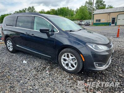 Czwarte zdjęcie samochodu z boku: 2017 CHRYSLER PACIFICA TOURING L VIN:2C4RC1BG9HR534274 - miniatura