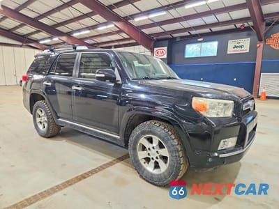 Czwarte zdjęcie samochodu z boku: 2011 TOYOTA 4RUNNER SR5 VIN:JTEBU5JR4B5048447 - miniatura