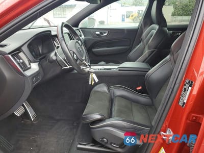 Zdjęcie 7 z 13 samochodu: 2019 VOLVO XC60 T5 R-DESIGN VIN:LYV102RM0KB284015 - miniatura
