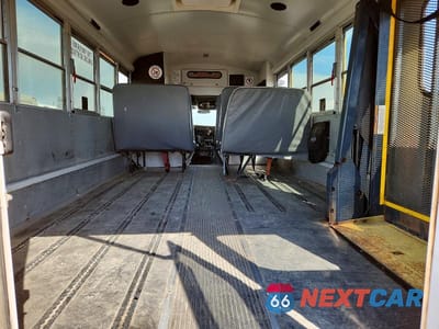 Zdjęcie 10 z 13 samochodu: 2010 CHEVROLET EXPRESS CU - SCHOOL BUS VIN:1GB9G5AG9A1165394 - miniatura