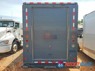 Zdjęcie 6 z 13 samochodu: 2020 FORD F59 DELIVERY TRUCK VIN:1F65F5KN5L0A05681 - miniatura