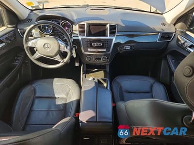 Zdjęcie 8 z 13 samochodu: 2015 MERCEDES-BENZ ML 400 4MATIC VIN:4JGDA5GB2FA496534 - miniatura