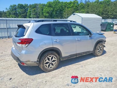 Trzecie zdjęcie samochodu z tyłu: 2023 SUBARU FORESTER PREMIUM VIN:JF2SKAEC3PH470354 - miniatura
