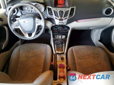 Zdjęcie 8 z 12 samochodu: 2011 FORD FIESTA SE VIN:3FADP4BJ4BM203151 - miniatura