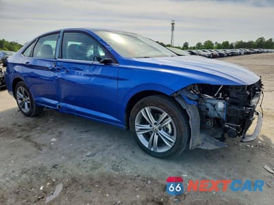 Czwarte zdjęcie samochodu z boku: 2024 VOLKSWAGEN JETTA SE VIN:3VWEM7BU4RM015000 - miniatura