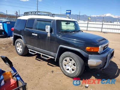 Czwarte zdjęcie samochodu z boku: 2007 TOYOTA FJ CRUISER BASE VIN:JTEBU11F470089602 - miniatura
