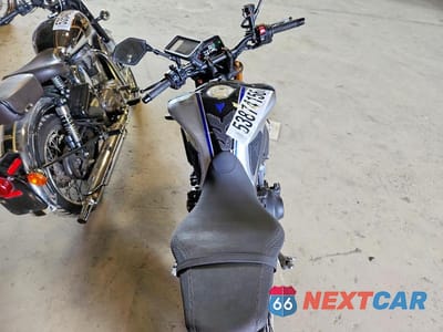 Zdjęcie 6 z 9 samochodu: 2022 YAMAHA MT09 D VIN:JYARN72E8NA000898 - miniatura
