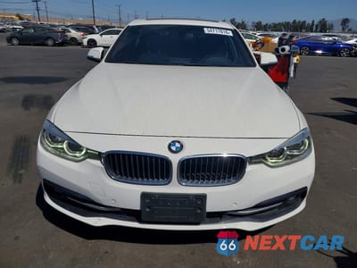 Piąte zdjęcie samochodu w środku: 2018 BMW 330E VIN:WBA8E1C5XJA758986 - miniatura