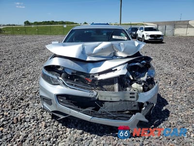 Piąte zdjęcie samochodu w środku: 2018 CHEVROLET MALIBU LT VIN:1G1ZD5ST4JF173902 - miniatura