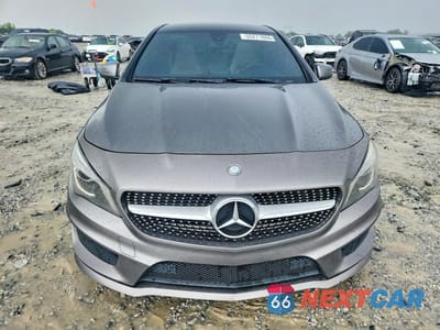 Piąte zdjęcie samochodu w środku: 2014 MERCEDES-BENZ CLA 250 VIN:WDDSJ4EB6EN043703 - miniatura