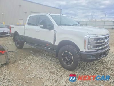 Czwarte zdjęcie samochodu z boku: 2025 FORD F250 SUPER DUTY VIN:1FT8W2BM3SEC46298 - miniatura