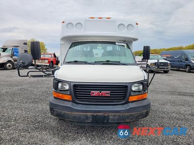 Piąte zdjęcie samochodu w środku: 2009 GMC SAVANA CUTAWAY G3500 VIN:1GDJG31K891117250 - miniatura