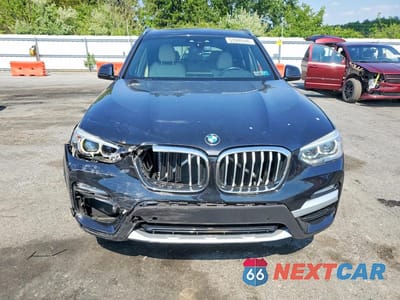 Piąte zdjęcie samochodu w środku: 2019 BMW X3 XDRIVE30I VIN:5UXTR9C54KLE11015 - miniatura