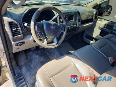 Zdjęcie 8 z 12 samochodu: 2018 FORD F150 VIN:1FTMF1CB8JKG06607 - miniatura