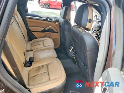 Zdjęcie 11 z 13 samochodu: 2017 PORSCHE CAYENNE VIN:WP1AA2A2XHKA91838 - miniatura