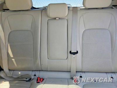 Zdjęcie 10 z 14 samochodu: 2020 JAGUAR E-PACE VIN:SADFK2FX2L1Z85327 - miniatura