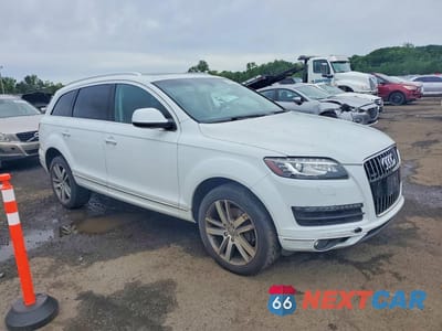 Czwarte zdjęcie samochodu z boku: 2015 AUDI Q7 PREMIUM PLUS VIN:WA1LGAFE8FD012877 - miniatura