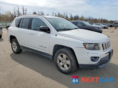 Czwarte zdjęcie samochodu z boku: 2014 JEEP COMPASS SPORT VIN:1C4NJCBA4ED750110 - miniatura