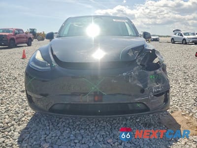 Piąte zdjęcie samochodu w środku: 2023 TESLA MODEL Y VIN:7SAYGAEE3PF770202 - miniatura