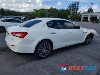 Trzecie zdjęcie samochodu z tyłu: 2017 MASERATI GHIBLI VIN:ZAM57XSA4H1242663 - miniatura