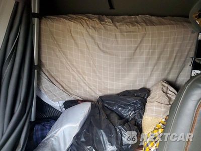 Zdjęcie 6 z 10 samochodu: 2024 VOLVO VNL SEMI TRUCK VIN:4V4NC9EJ4RN654037 - miniatura
