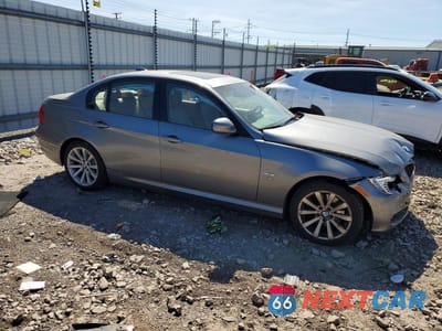 Czwarte zdjęcie samochodu z boku: 2011 BMW 328 XI VIN:WBAPK7C50BA975004 - miniatura