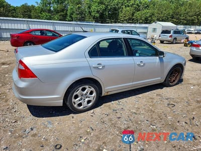 Trzecie zdjęcie samochodu z tyłu: 2010 FORD FUSION SE VIN:3FAHP0HA0AR220614 - miniatura