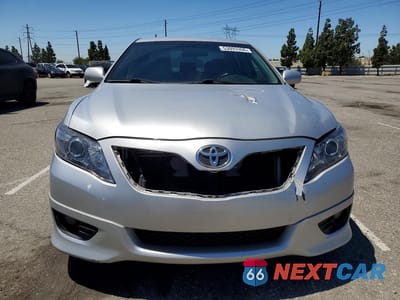 Piąte zdjęcie samochodu w środku: 2010 TOYOTA CAMRY SE V6 VIN:4T1BK3EK1AU598782 - miniatura