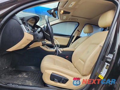 Zdjęcie 7 z 12 samochodu: 2016 BMW 528 I VIN:WBA5A5C51GD528962 - miniatura