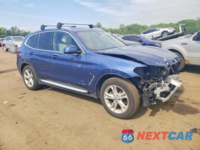 Czwarte zdjęcie samochodu z boku: 2018 BMW X3 XDRIVE30I VIN:5UXTR9C51JLC69348 - miniatura