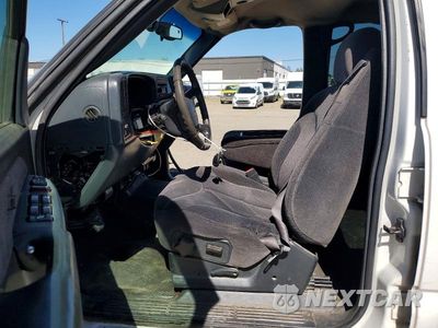 Zdjęcie 7 z 12 samochodu: 2002 GMC SIERRA VIN:1GDHC23U12F243039 - miniatura