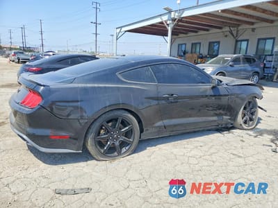 Trzecie zdjęcie samochodu z tyłu: 2020 FORD MUSTANG GT VIN:1FA6P8CF2L5127172 - miniatura