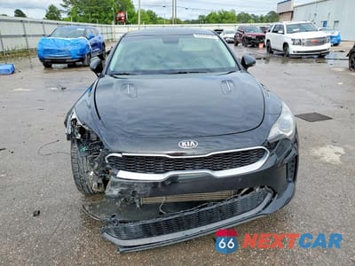 Piąte zdjęcie samochodu w środku: 2019 KIA STINGER BASE VIN:KNAE15LA1K6064274 - miniatura