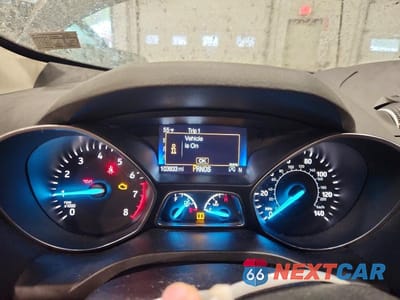 Zdjęcie 9 z 13 samochodu: 2019 FORD ESCAPE SE VIN:1FMCU9GD0KUA86657 - miniatura