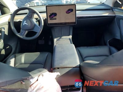 Zdjęcie 8 z 13 samochodu: 2023 TESLA MODEL Y VIN:7SAYGDEE7PA079236 - miniatura