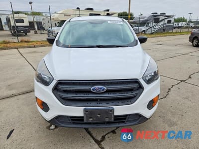 Piąte zdjęcie samochodu w środku: 2019 FORD ESCAPE S VIN:1FMCU0F73KUB30853 - miniatura