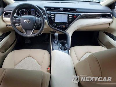 Zdjęcie 8 z 12 samochodu: 2018 TOYOTA CAMRY LE VIN:4T1B11HK0JU571012 - miniatura