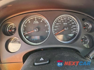 Zdjęcie 9 z 13 samochodu: 2014 CHEVROLET SUBURBAN K1500 LT VIN:1GNSKJE70ER103363 - miniatura