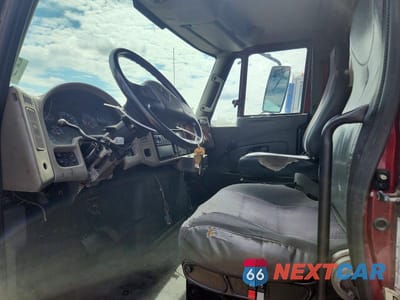 Piąte zdjęcie samochodu w środku: 2014 INTERNATIONAL 4300 BOX TRUCK VIN:3HAMMAAN8EL766621 - miniatura