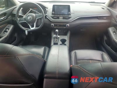Zdjęcie 8 z 12 samochodu: 2019 NISSAN ALTIMA SR VIN:1N4BL4CV1KC134537 - miniatura