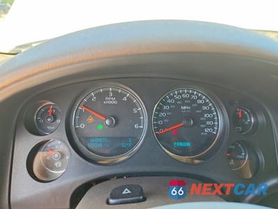 Zdjęcie 9 z 13 samochodu: 2011 CHEVROLET TAHOE VIN:1GNSKCE03BR134617 - miniatura